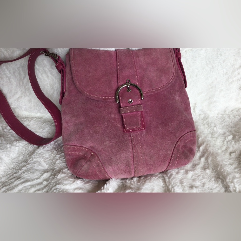 Vintage Coach y2k. Pink suede shoulder bag with buckle
